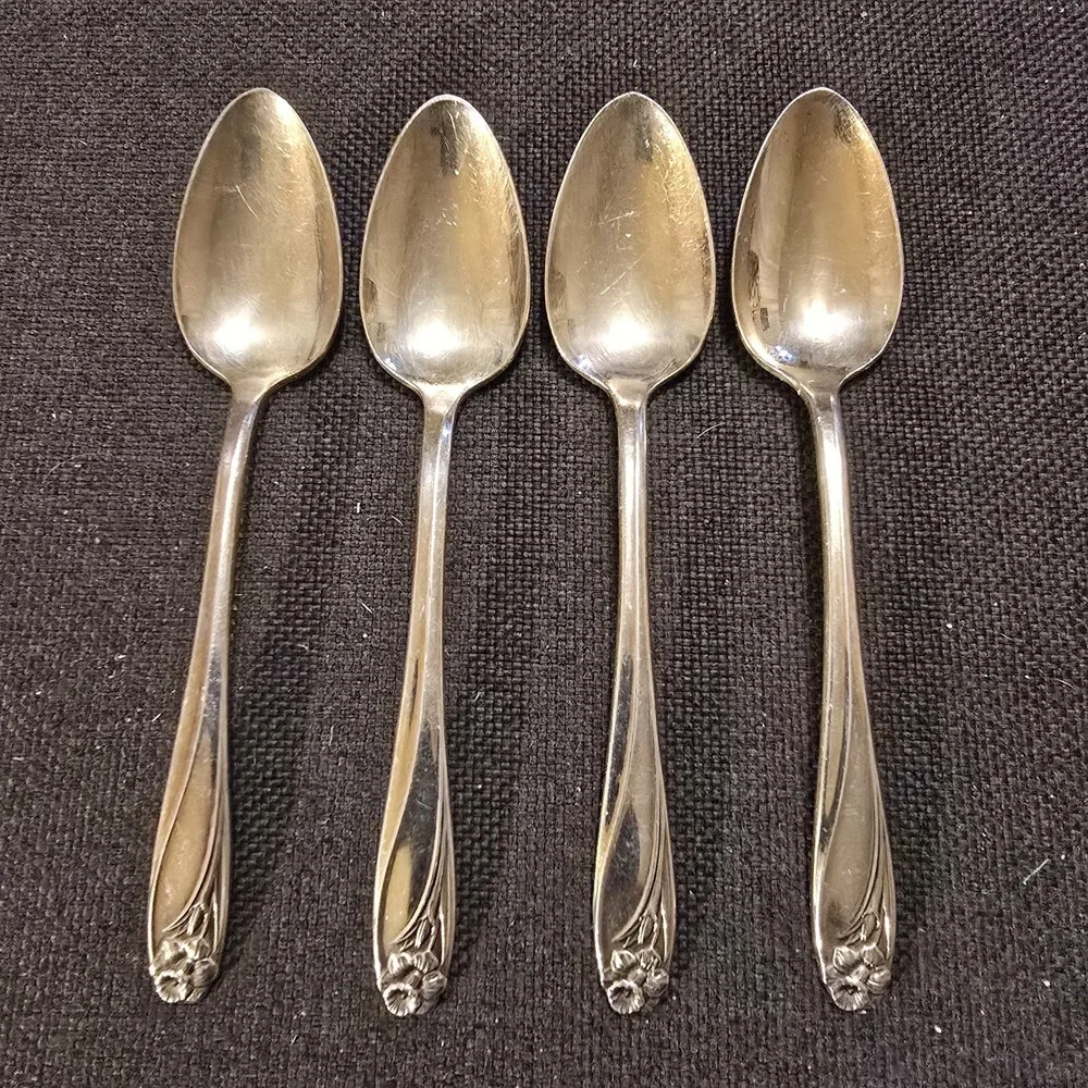 1847 Rogers Bros DAFFODIL Pattern/SET OF 4/ 1950 Silver Plate 6